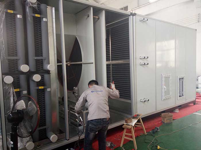 威海某大型化工企業(yè)兩臺(tái)10%濕度，40000風(fēng)量2臺(tái)除濕機(jī)組